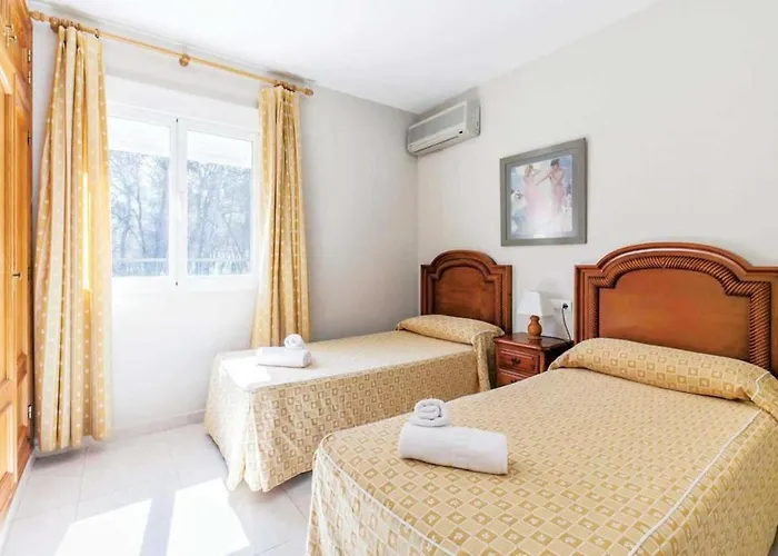 3383 Encina Villa *