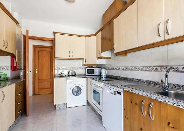 3383 Encina Villa