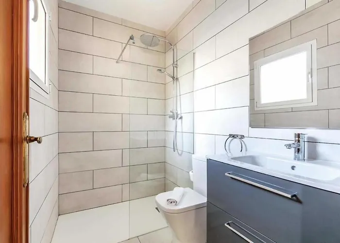 Villa 3383 Encina *